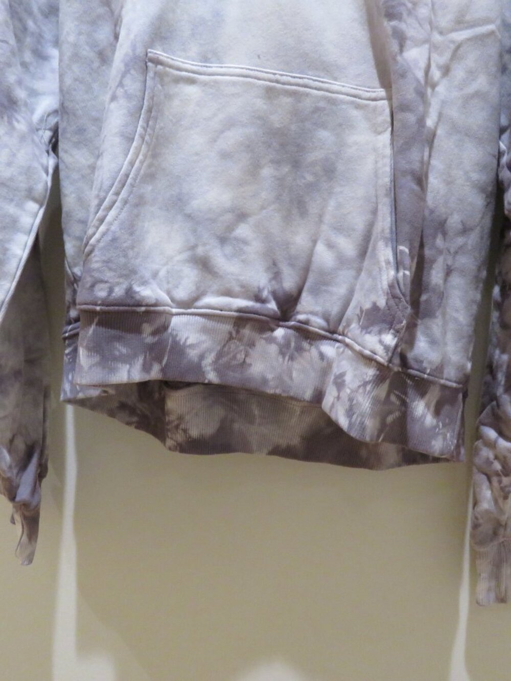 WARM X BANDIER Tie Dye Hoodie Sweatshirt Purple Medium Casual Travel Comfy - Picture 8 of 11